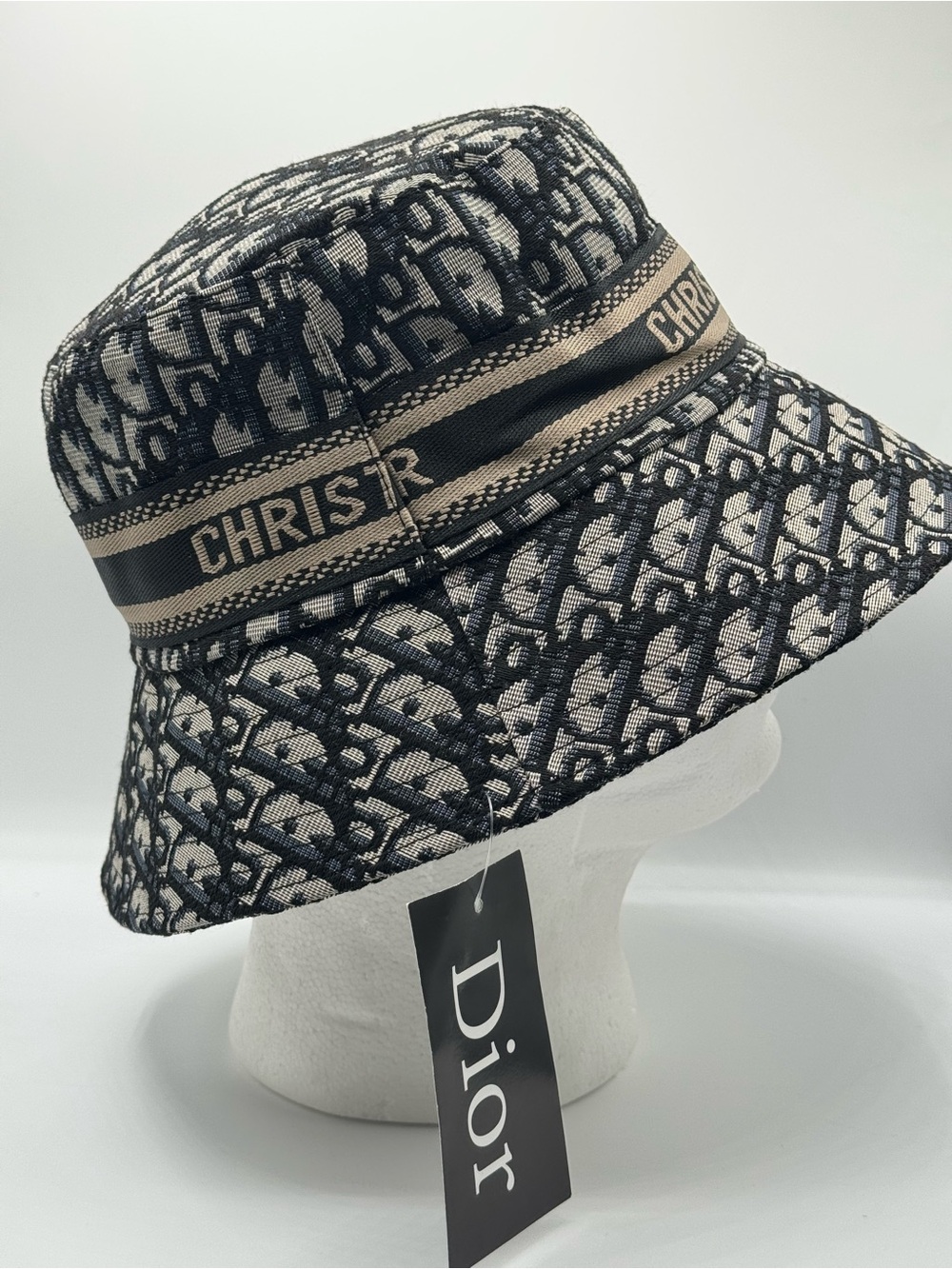 Dior Bucket Hat - Picture 5 of 6